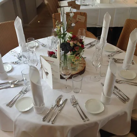 Hotel Aussicht Bio Restaurant Cafe 4*