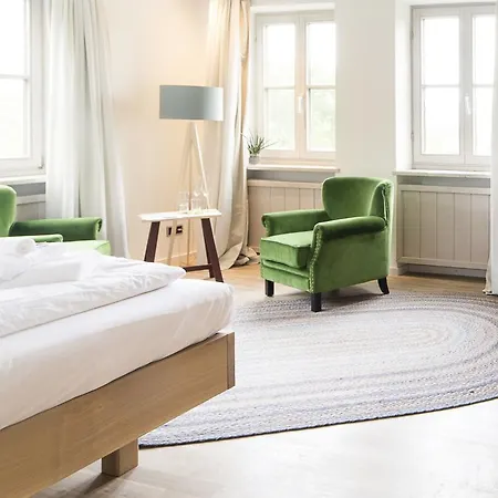 Hotel Aussicht Bio Restaurant Cafe 4*