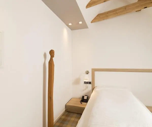 מלון Aussicht Bio Restaurant Cafe 4*