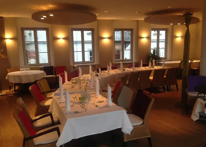 מלון Aussicht Bio Restaurant Cafe 4*