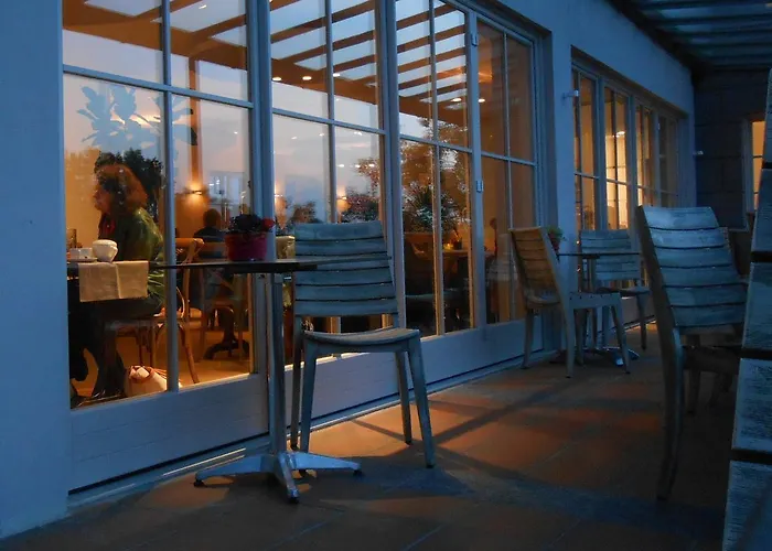 מלון Aussicht Bio Restaurant Cafe 4*